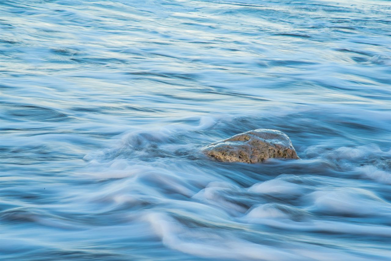 Gentle waves on the surface of the sea